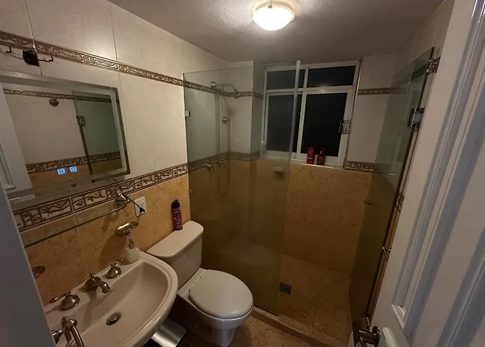 Apartamento Amplio Sobre Avenida Viaducto