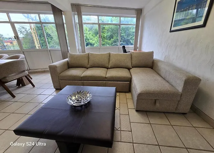 Apartamento Amplio Sobre Avenida Viaducto *